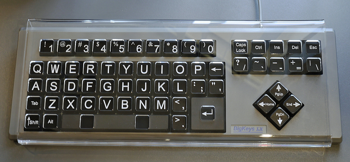 klawiatura Big Keys LX z klawiszaami i nakładką dostosowaną dla osób niedowidzących