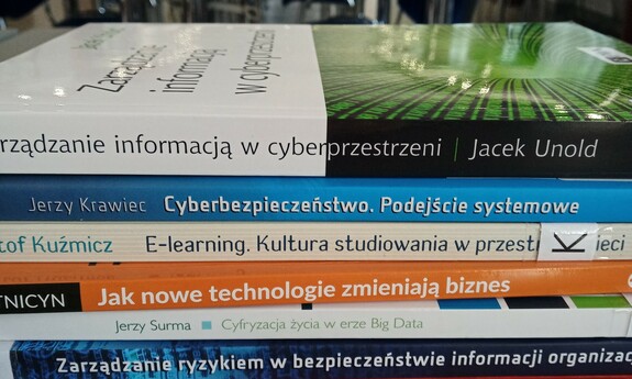 książki o światowym dniu telekomunikacji